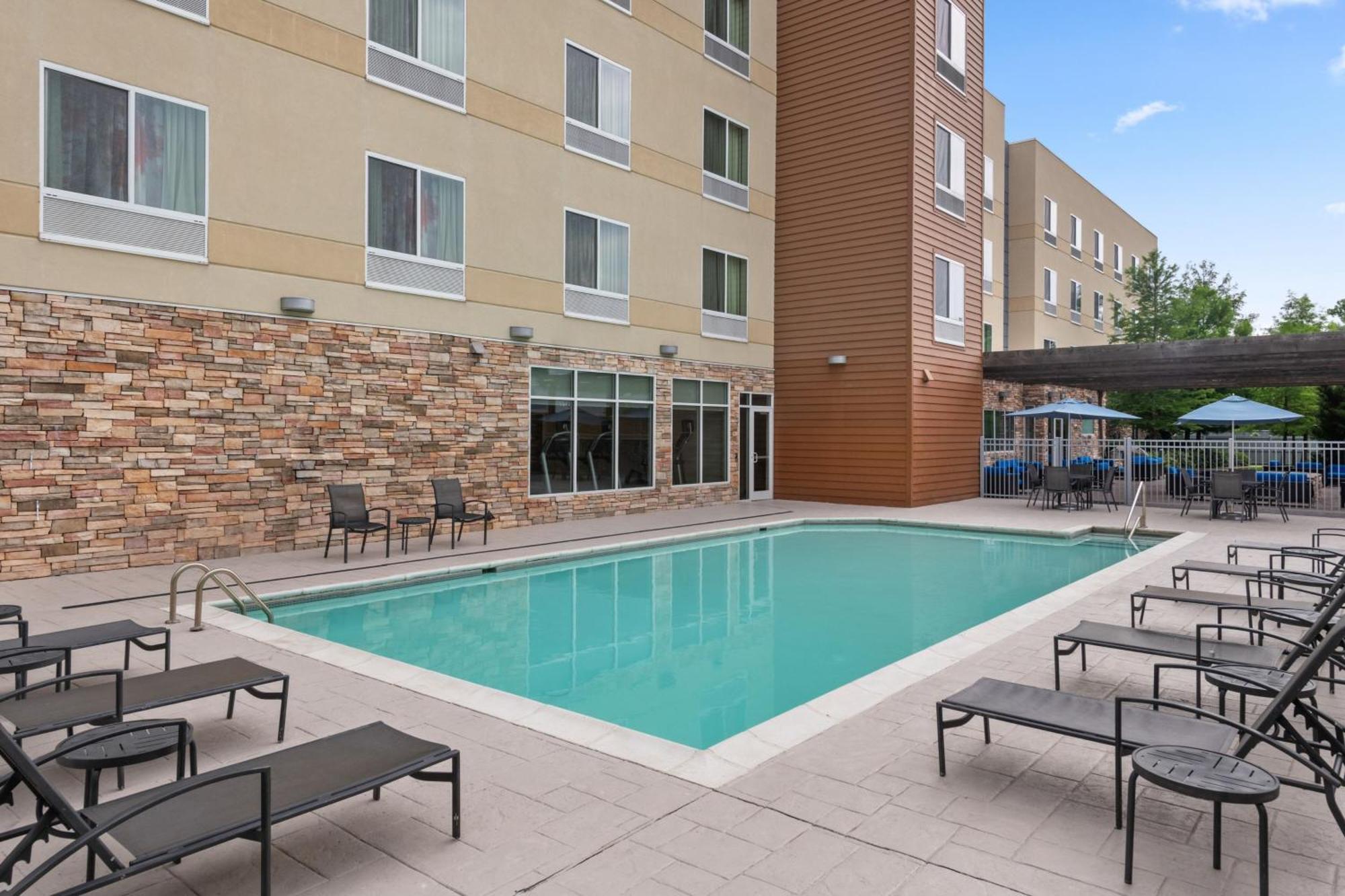 Fairfield Inn & Suites By Marriott Alexandria Exterior photo